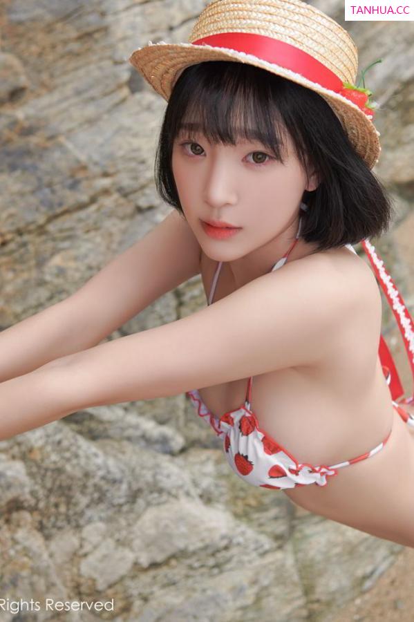 강인경 姜仁卿 [XIUREN]高清写真图 2019.08.12 模特_卿卿第12张图片